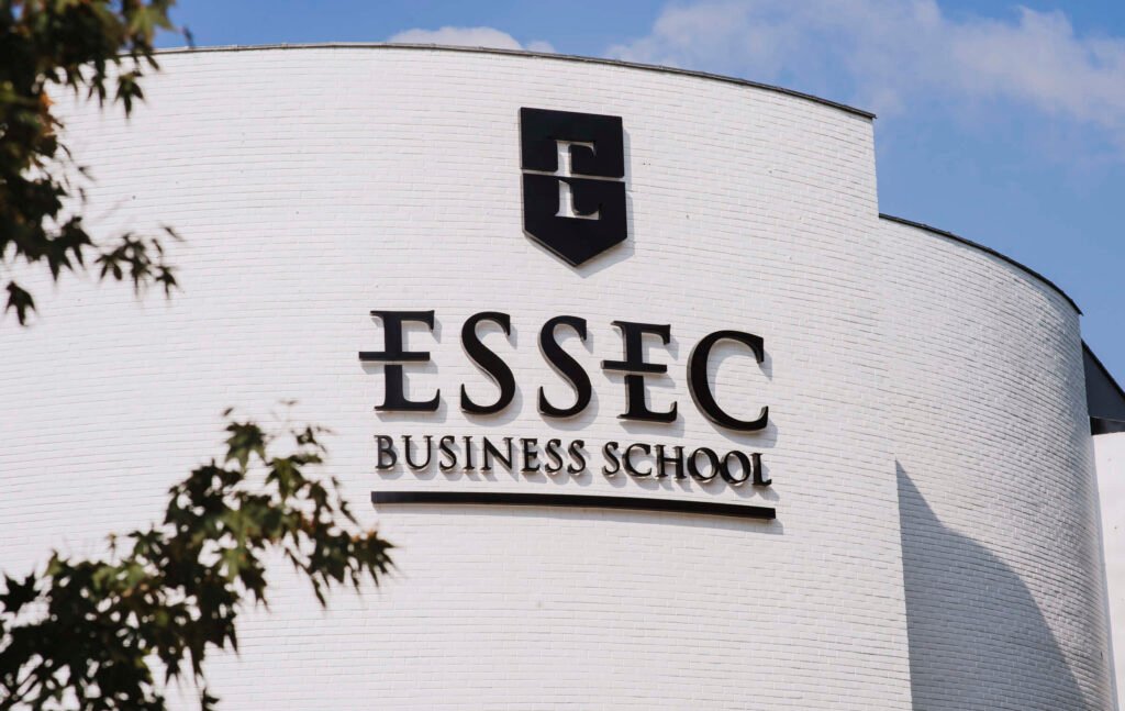 ESSEC E1762830721587 1024x647